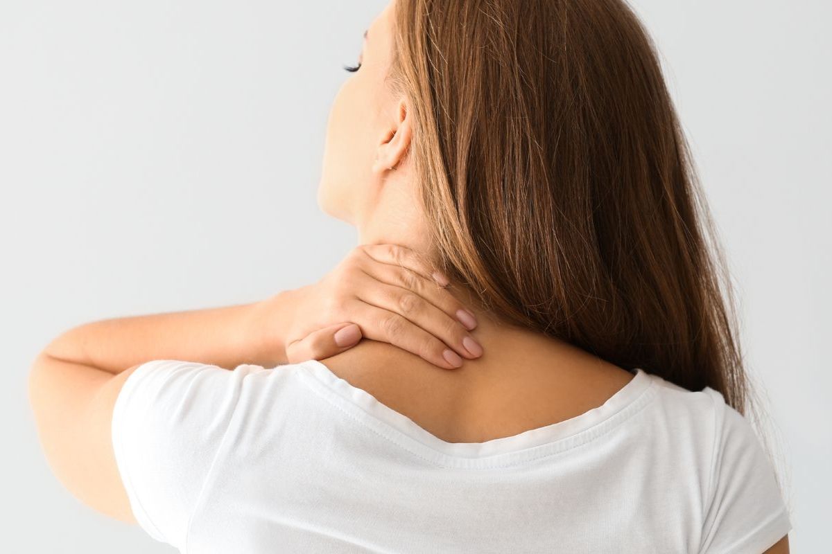 osteopata-milano-dott-gaston-chierico-cervicale-2 osteopata-milano-dott-gaston-chierico-cervicale-2